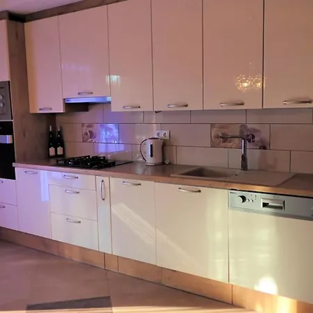 Modern Holiday In Dalmatia With Private Terrace Hébergement de vacances *