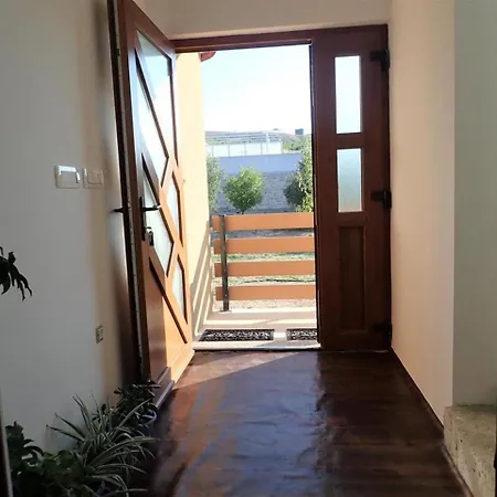 Modern Holiday In Dalmatia With Private Terrace Hébergement de vacances Rovanjska