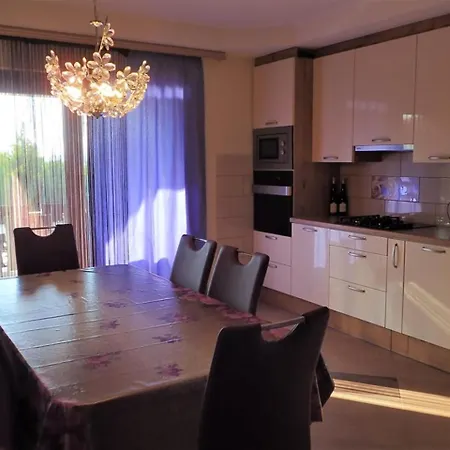 Hébergement de vacances Modern Holiday In Dalmatia With Private Terrace